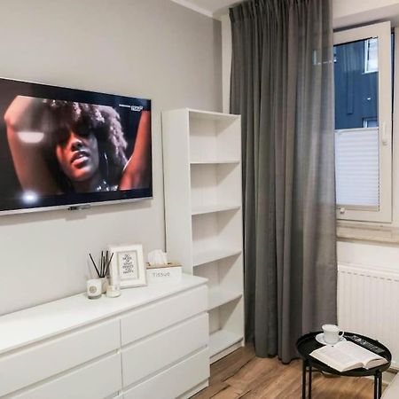 Bezagenta Mozart3 Studio Easy Access To City Wifi Warsaw Exterior photo